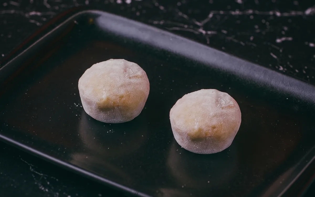 Mochi helado de coco: mochi de arroz relleno de helado de coco